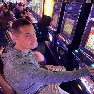 Meet your Posher, Zachary